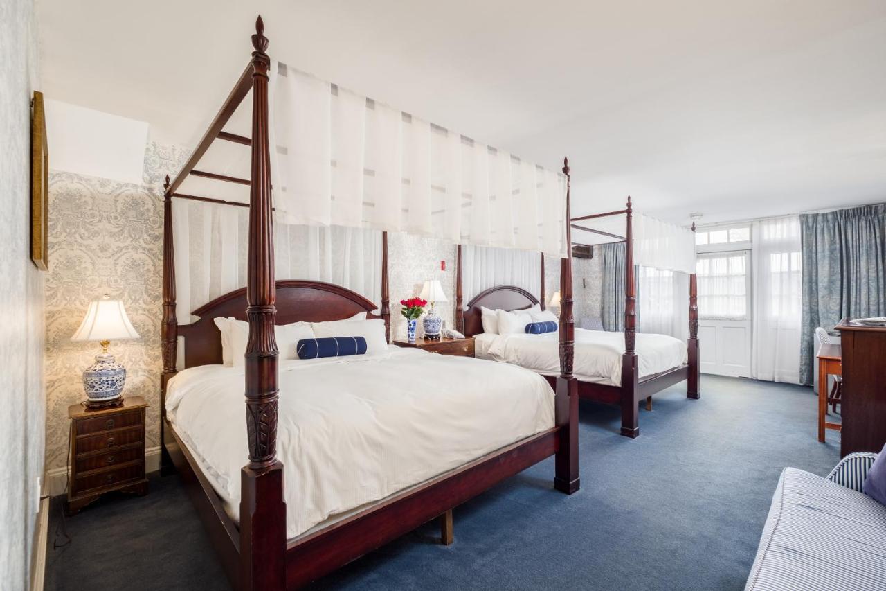 Отель Simsbury 1820 House Экстерьер фото