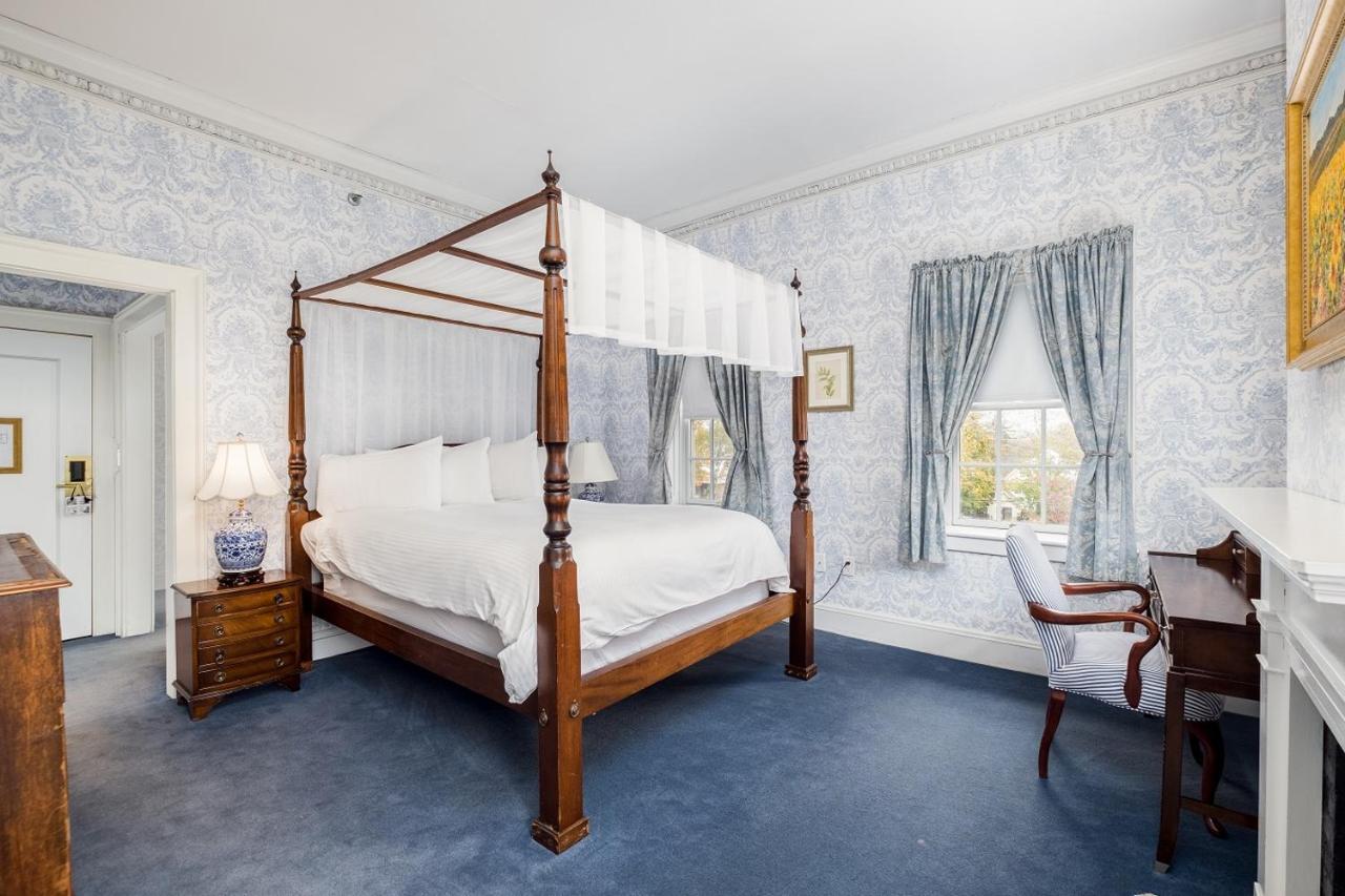Отель Simsbury 1820 House Экстерьер фото