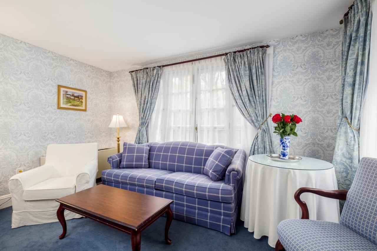 Отель Simsbury 1820 House Экстерьер фото