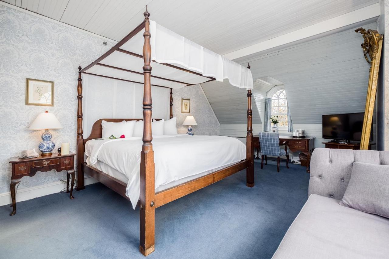 Отель Simsbury 1820 House Экстерьер фото