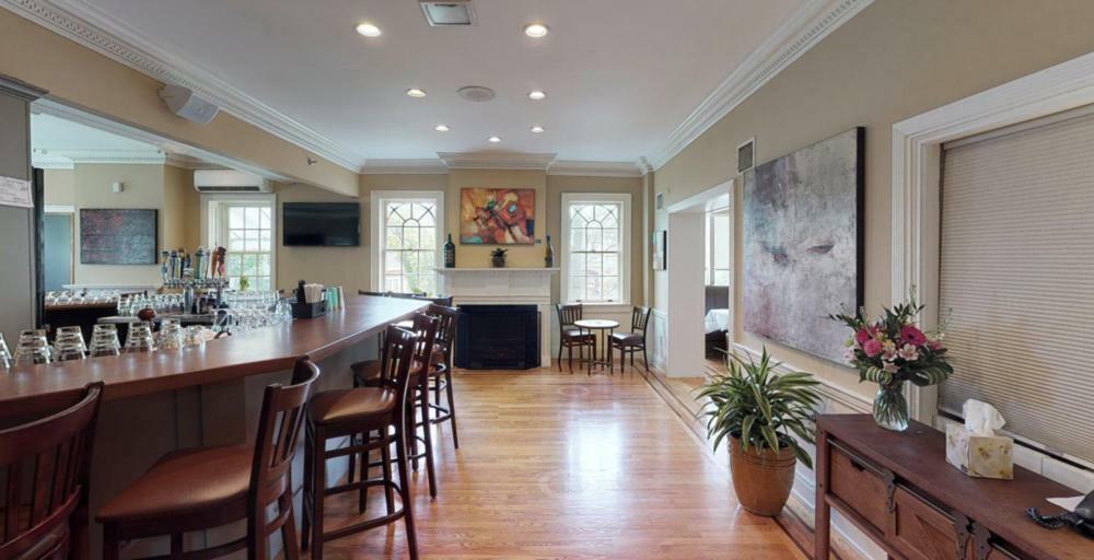 Отель Simsbury 1820 House Экстерьер фото